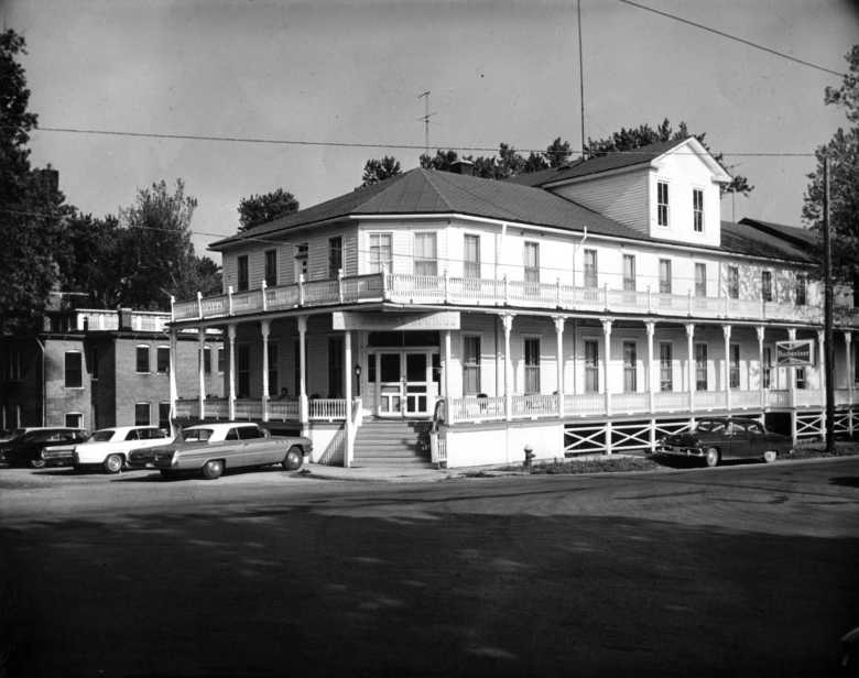 Original Springs Hotel, Okawville