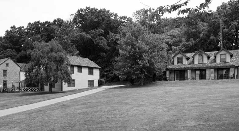 The Yellow Turtle Inn, New Windsor The Yellow Turtle Inn, New Windsor