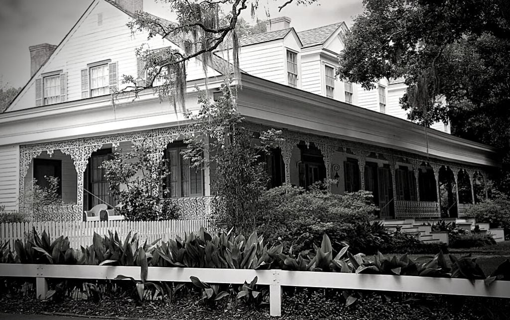 Myrtles Plantation in St. Francisville Louisiana An image of the reportedly haunted Myrtles Plantation in St. Francisville Louisiana