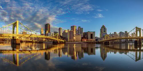 An image of the skyline of Pittsburgh, PA