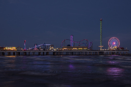 An image of Galveston's Galveston Island Historic Pleasure Pier at night