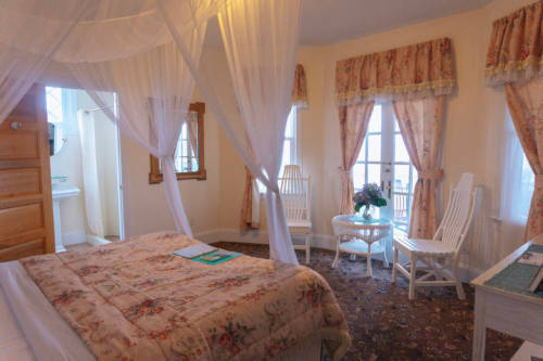 An image of room 10 at the Hotel Macomber, Cape May