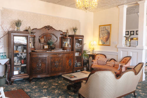 An image of the lobby at the hotel macomber, in cape may, NJ