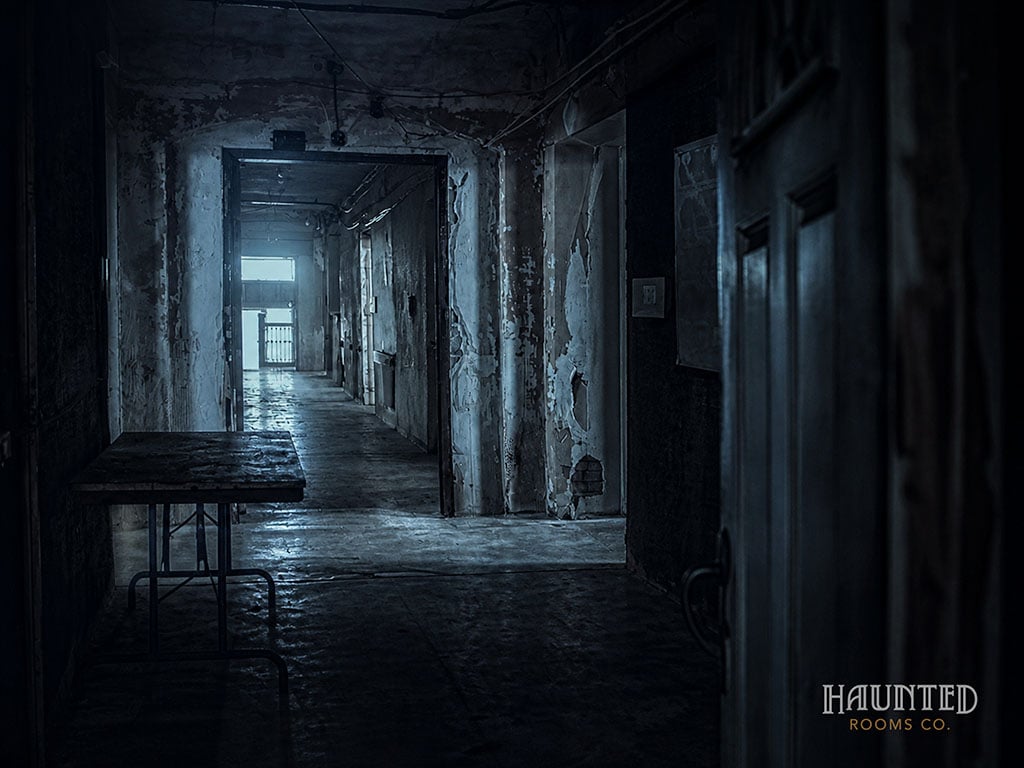 02-ashmore-nested-hallway-4k