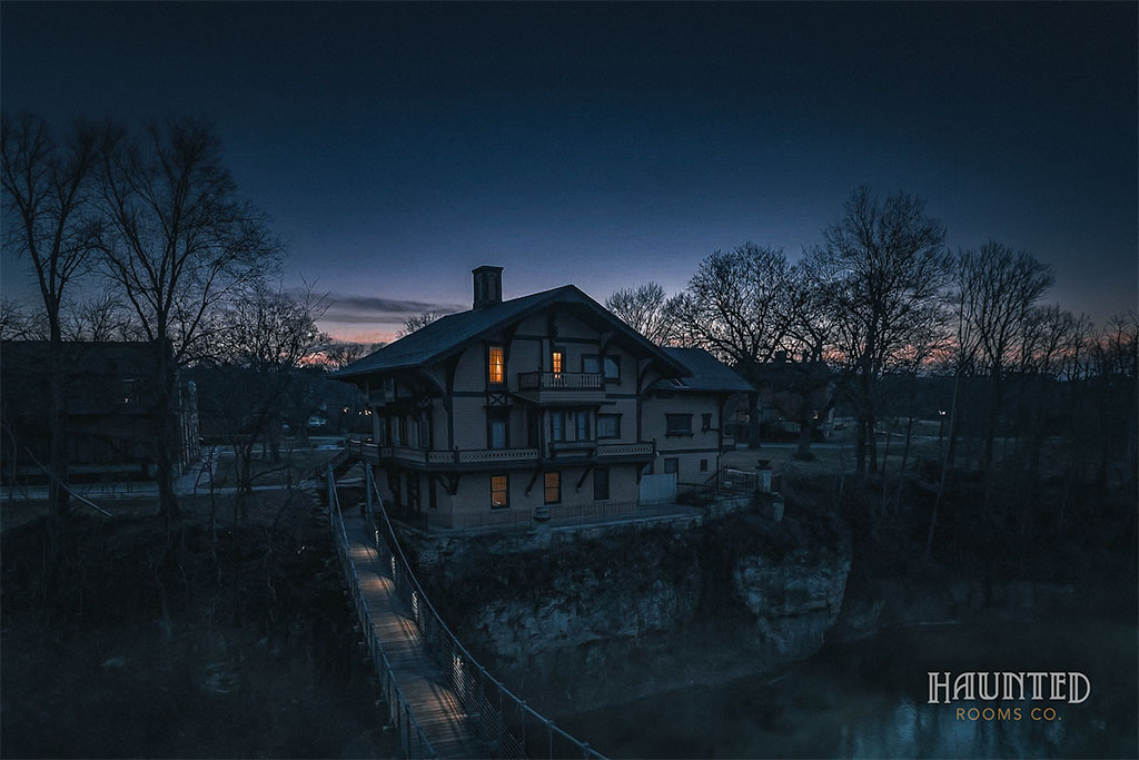 Tinker Swiss Cottage Museum at Night