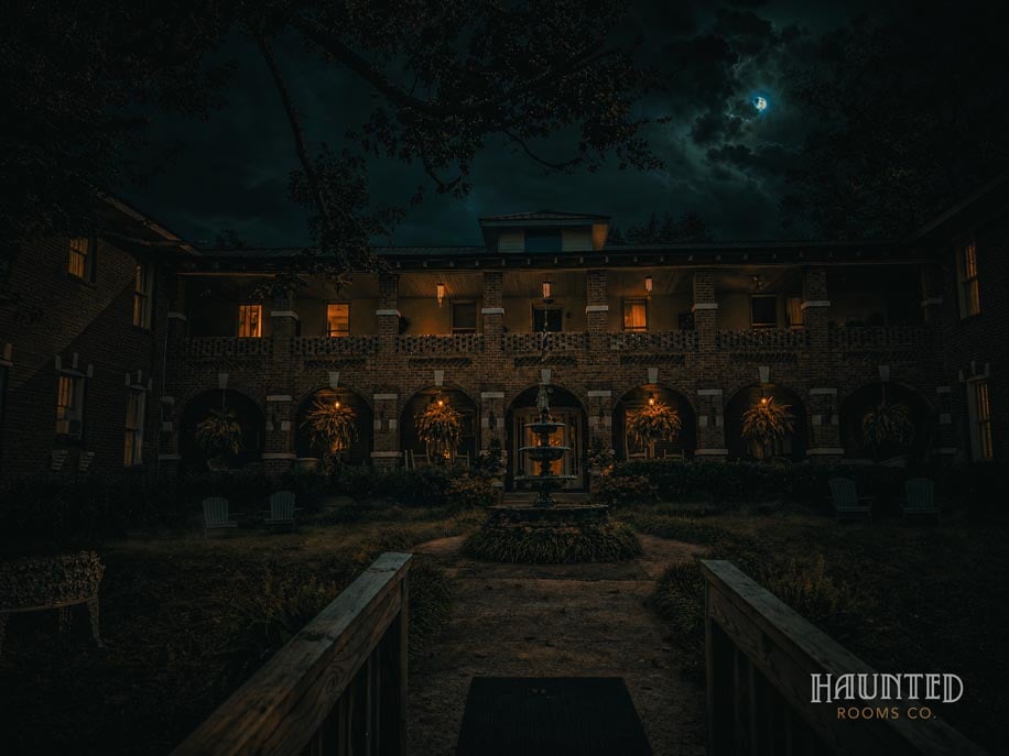 Thomas House Hotel courtyard at night, Red Boiling Springs, Tennessee